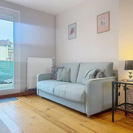 363 - Détente En Bord De *